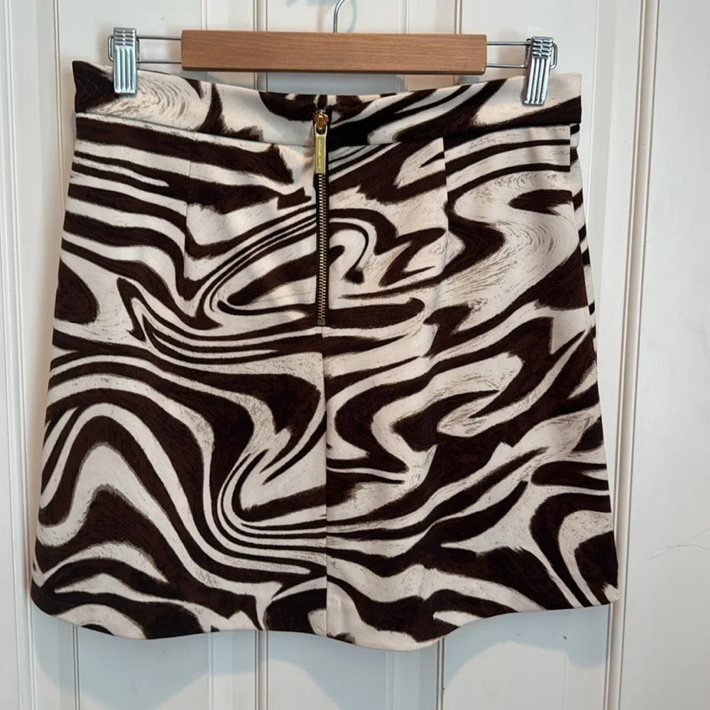Michael Kors 🔥sale🔥brown and cream and black animal print skirt